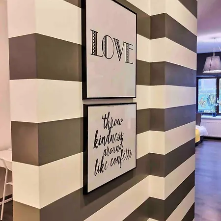 Apartment Sunny In Old *